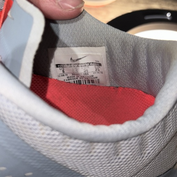 Nike shoes woman’s size 8 fs lite run 2 low gray and a pink - Picture 6 of 6